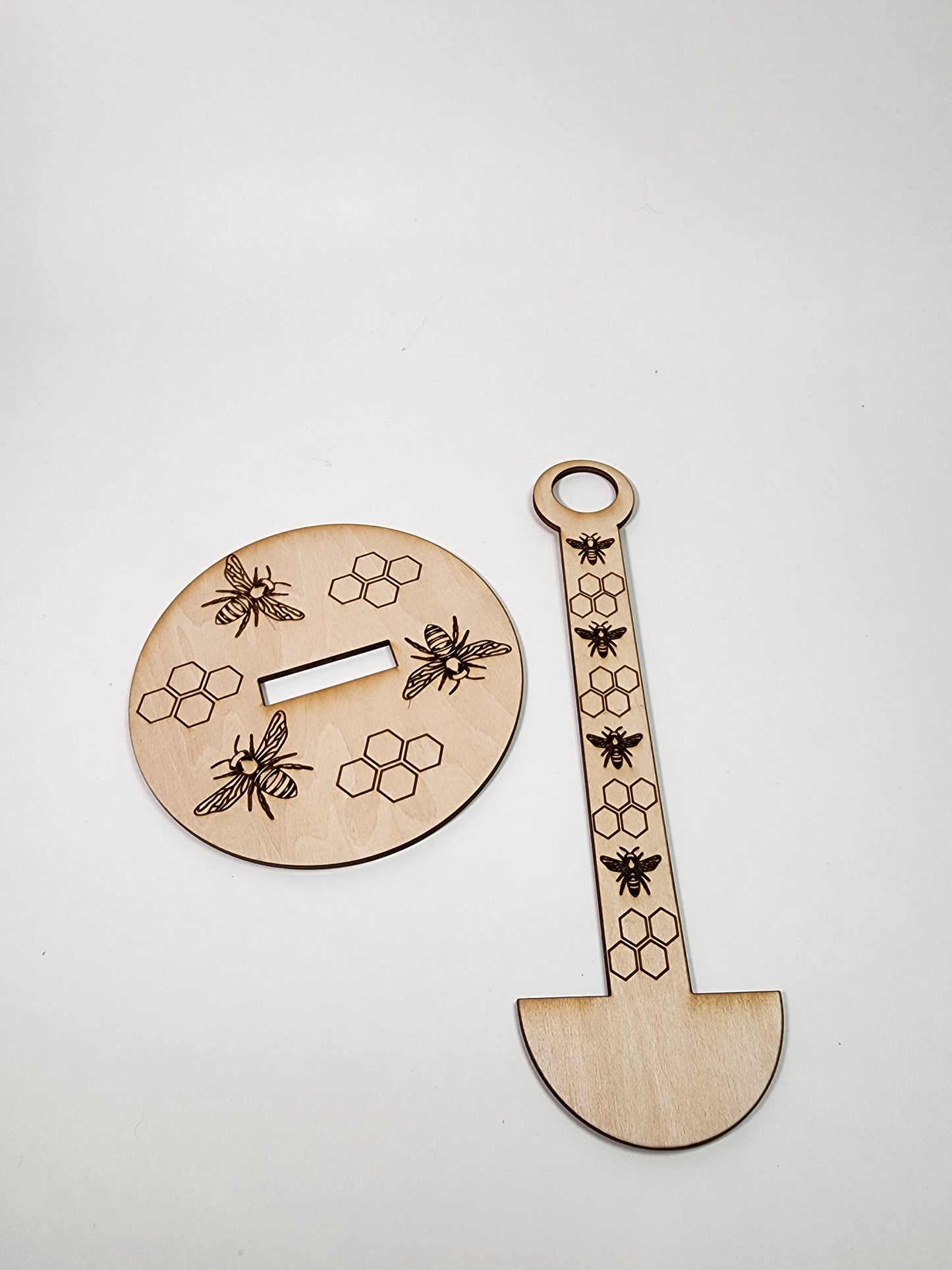 Portable yarn spinner - Bees